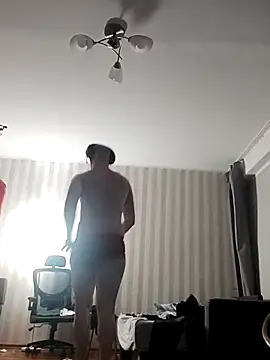 seniorVargas online show from October 31, 11:52 pm