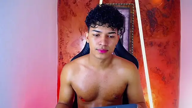 Snapshot of jamescurli_ chatting on March 2, 4:29 am jamescurli online show from March 2, 4:29 am