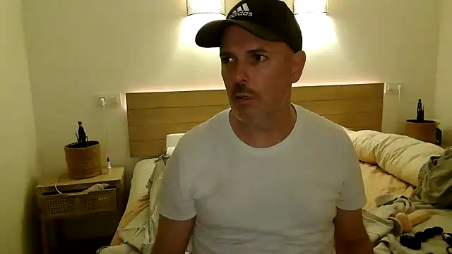 Francesco-ES online show from December 6, 8:18 pm