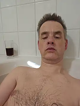 Hectorthyssen1 online show from December 22, 8:50 pm