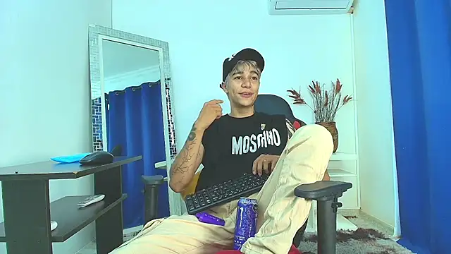 Zacktk7 online show from February 21, 8:27 pm