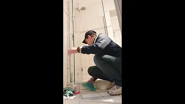 Gilgamesch1704 online show from January 8, 3:06 pm