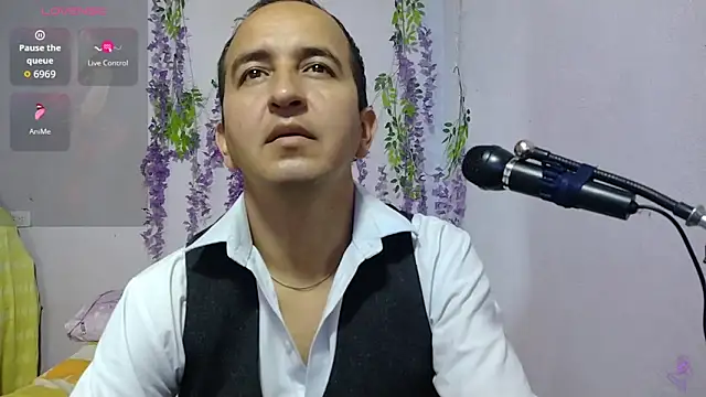 yazforeSolo online show from September 17, 2:40 pm