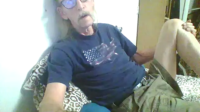 friendlychat1 online show from October 14, 3:46 am
