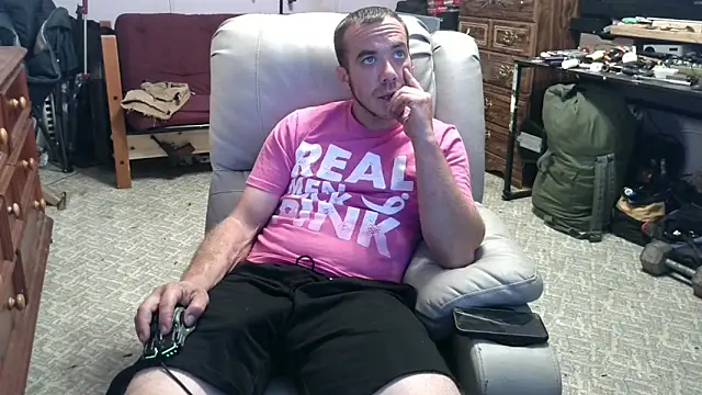 Snapshot of ScubaStevex chatting on September 23, 1:16 am ScubaStevex online show from September 23, 1:16 am