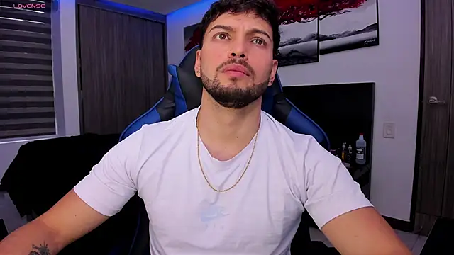 nick klaus online show from April 22, 10:25 pm