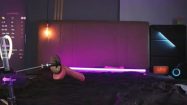 samuel boy tatoo online show from October 21, 2:42 pm