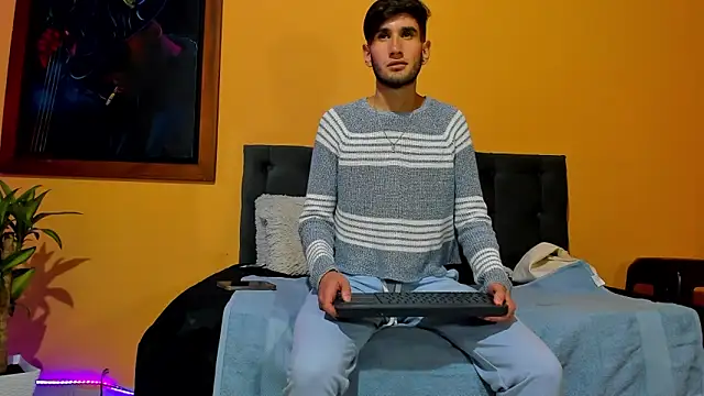 Thhiago tay online show from December 15, 8:58 pm