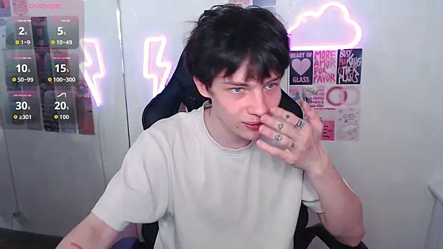 iwillfall online show from April 24, 2:14 am