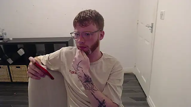 PrettyGinger online show from December 4, 4:49 pm