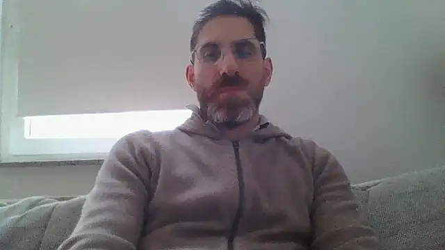 Snapshot of alcatraz009 chatting on January 24, 12:10 pm alcatraz009 online show from January 24, 12:10 pm