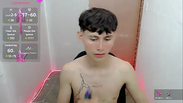 Snapshot of tanjiro_cute chatting on January 7, 3:37 am tanjiro cute online show from January 7, 3:37 am