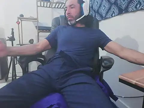 Aleja-DogMale online show from April 29, 7:42 pm