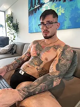 Snapshot of DimitriSullivan_ chatting on September 26, 9:45 pm DimitriSullivan online show from September 26, 9:45 pm
