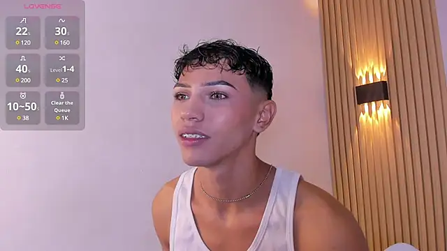 Snapshot of im_sebaslopez chatting on February 6, 1:05 am im sebaslopez online show from February 6, 1:05 am