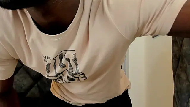 Dylan Taylor online show from November 4, 2:23 am