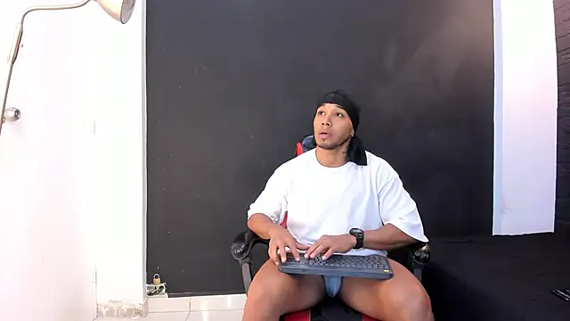 bruno miller  online show from December 16, 8:48 pm