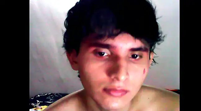 Snapshot of Charley_quin chatting on February 21, 11:32 pm Charley quin online show from February 21, 11:32 pm
