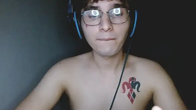 Snapshot of Charley_quin chatting on September 22, 4:12 am Charley quin online show from September 22, 4:12 am