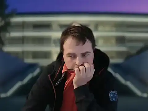 CuteMan33 online show from November 2, 6:06 am