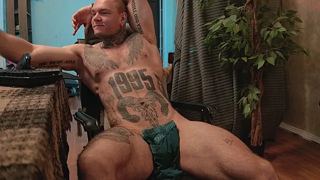 Snapshot of bulatov_xx chatting on September 30, 9:40 pm bulatov xx online show from September 30, 9:40 pm