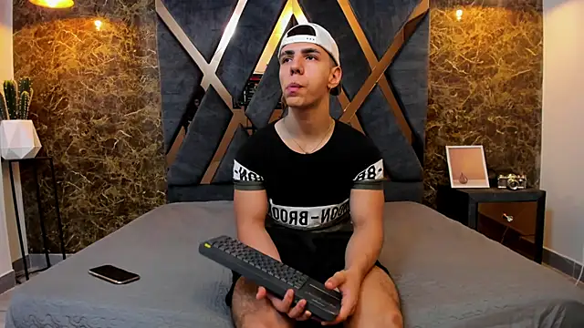 Flynn Riider online show from January 25, 12:16 pm