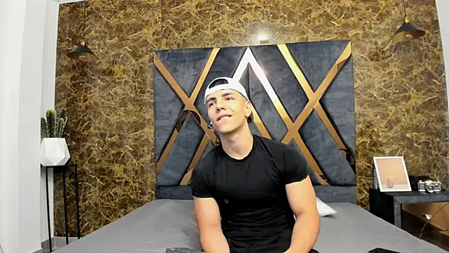 Flynn Riider online show from January 15, 11:32 am