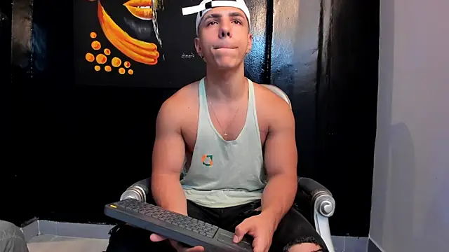 Flynn Riider online show from March 9, 1:37 pm