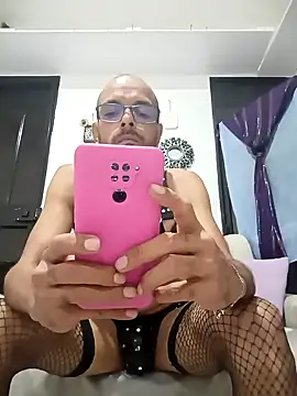 Snapshot of Charly_BC_Dirty chatting on February 7, 3:34 am Charly BC Dirty online show from February 7, 3:34 am