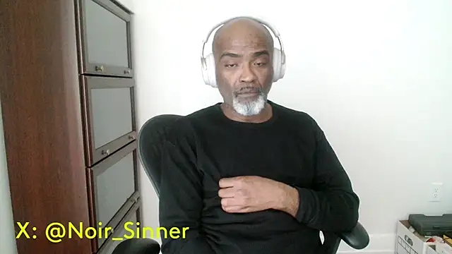 sinnernoir online show from April 11, 11:36 am