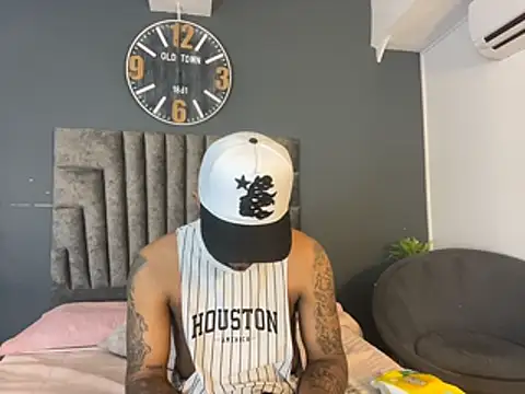 Robin Rief online show from March 14, 7:43 pm