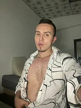 Snapshot of adam-rivera chatting on March 10, 12:29 am adam-rivera online show from March 10, 12:29 am