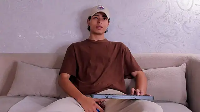 Snapshot of JoshRashfordd chatting on October 15, 10:28 pm JoshRashfordd online show from October 15, 10:28 pm