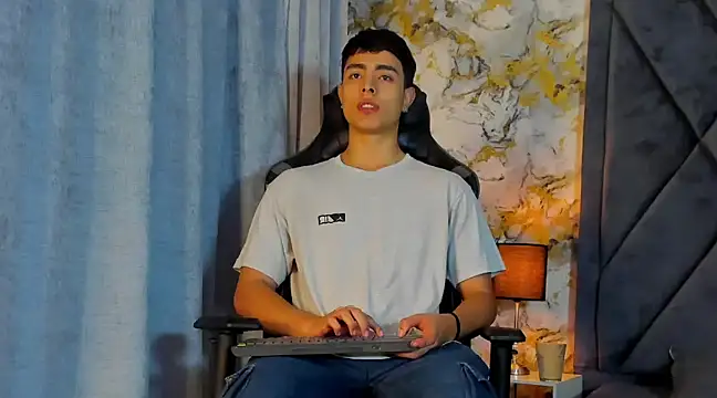 Snapshot of JoshRashfordd chatting on February 7, 11:56 am JoshRashfordd online show from February 7, 11:56 am