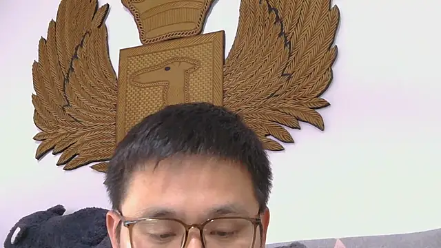 866532 online show from February 28, 8:13 am