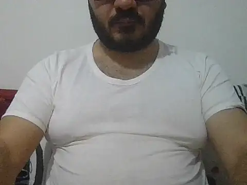 UrfavSlaveBitch online show from February 1, 4:38 pm