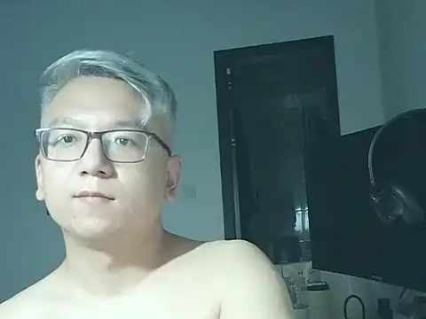 leoUSIR online show from September 29, 7:54 pm