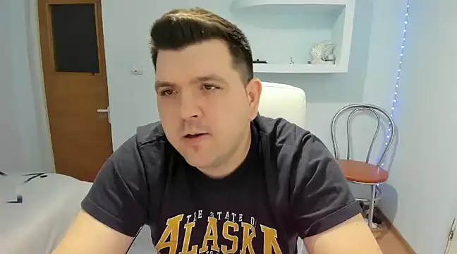 Snapshot of JasonJacks chatting on January 2, 11:09 am JasonJacks online show from January 2, 11:09 am