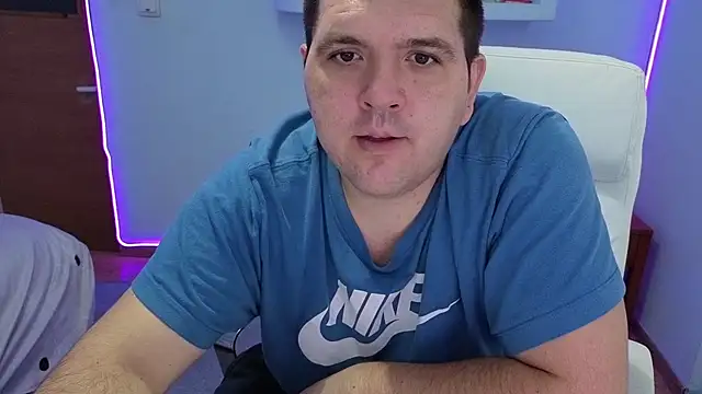 Snapshot of JasonJacks chatting on October 3, 1:05 pm JasonJacks online show from October 3, 1:05 pm