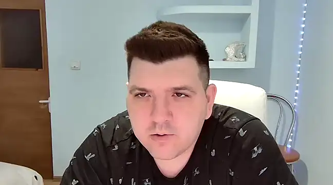 Snapshot of JasonJacks chatting on March 15, 2:14 am JasonJacks online show from March 15, 2:14 am