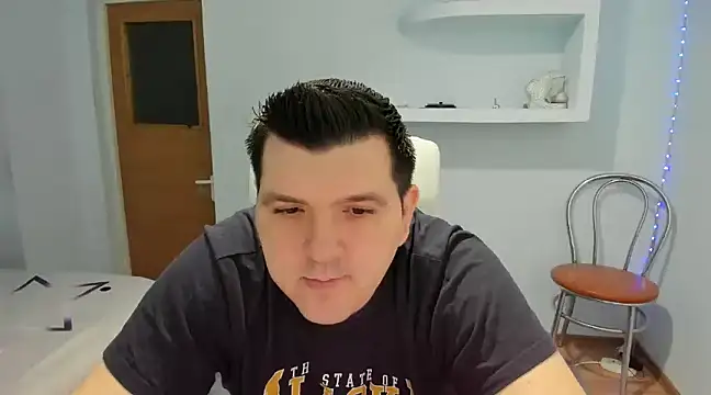 Snapshot of JasonJacks chatting on January 18, 10:39 am JasonJacks online show from January 18, 10:39 am