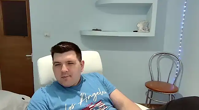 Snapshot of JasonJacks chatting on February 15, 9:27 am JasonJacks online show from February 15, 9:27 am