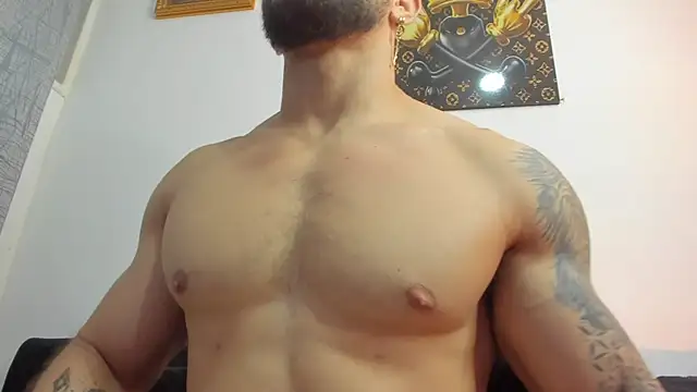 Snapshot of vincent_carusso94 chatting on March 16, 7:48 am vincent carusso94 online show from March 16, 7:48 am