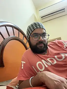 Arsh Loves Luv online show from December 26, 7:49 pm