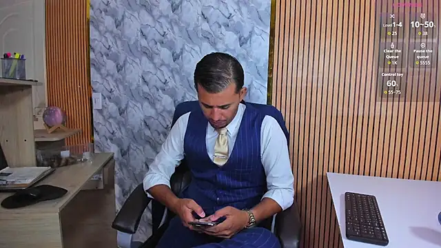 Hideintheoffice online show from March 31, 1:02 pm