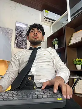 Samir bear online show from April 25, 1:41 pm