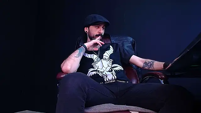 AxelColton online show from November 13, 11:37 am