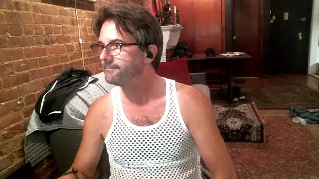 Snapshot of Johnny_Bottoms chatting on September 15, 11:39 pm Johnny Bottoms online show from September 15, 11:39 pm