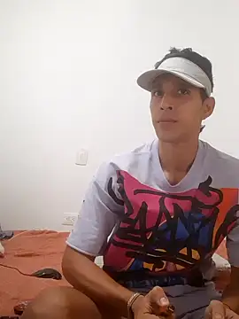 judesmith95 online show from December 30, 4:40 pm