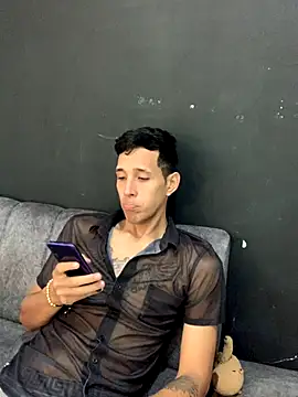 judesmith95 online show from September 8, 3:33 pm